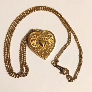 Avon vintage 1982 Little Orphan Annie necklace